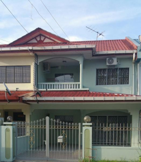 GuestHouse Taman Megah, Lot 19